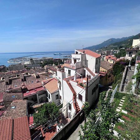 Casa "Positano" Da Ely - Salerno Centro Con Self Check-In Apartment Екстериор снимка