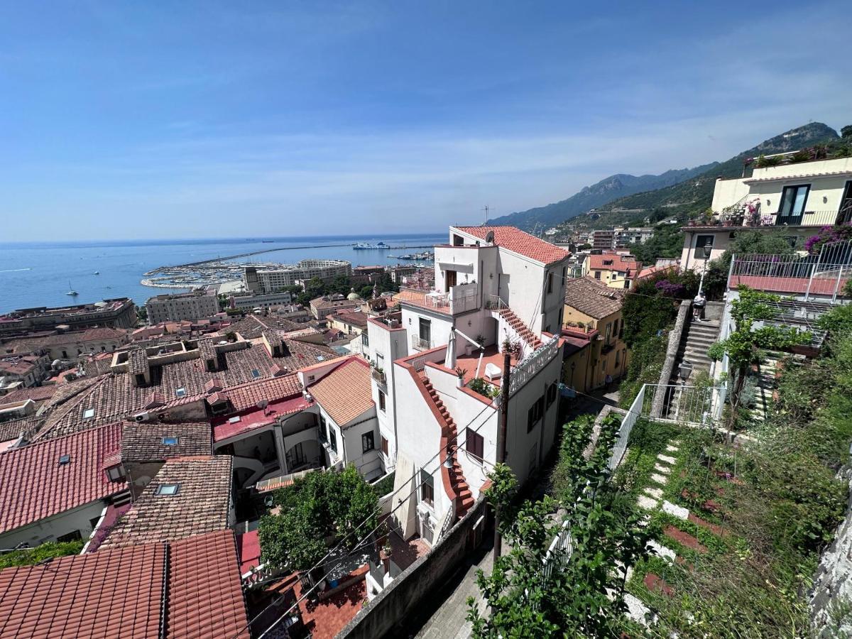 Casa "Positano" Da Ely - Salerno Centro Con Self Check-In Apartment Екстериор снимка